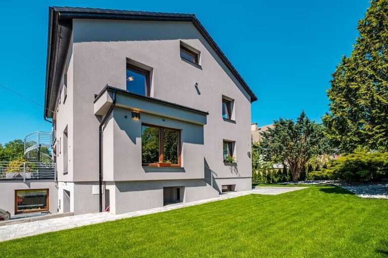 7e0b83_2b8706a30eb24c5cb1414e6547dfb182~mv2