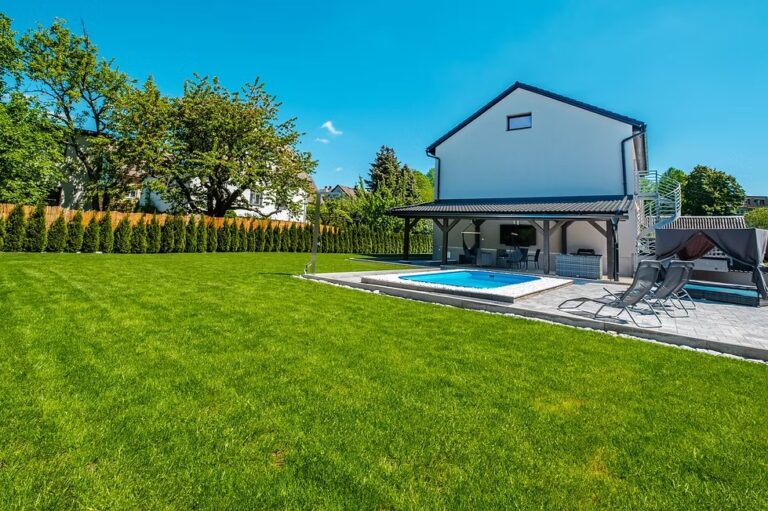 7e0b83_71f7af2fe6a748f8b3cacbc617eeea2b~mv2