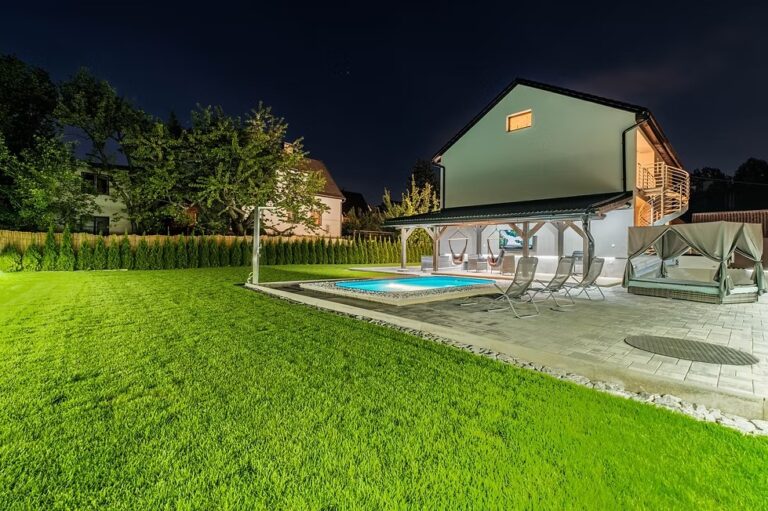 7e0b83_9804e370e0b54256b706f5e1ef7af6e4~mv2