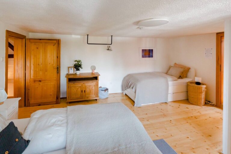 81540601-8bfb-46e5-b8dc-f87c8da67dea (1)