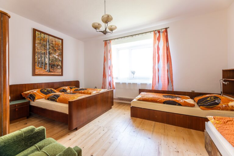 Chalupa U Šrámků 8 (foto Daniel Schulz)