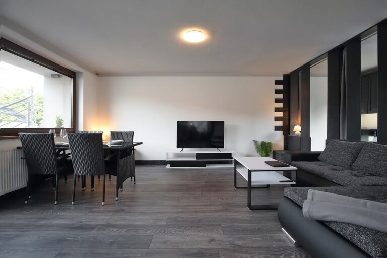 cc7c36_957a9cc7d86b421a8653c371cfadf77d~mv2