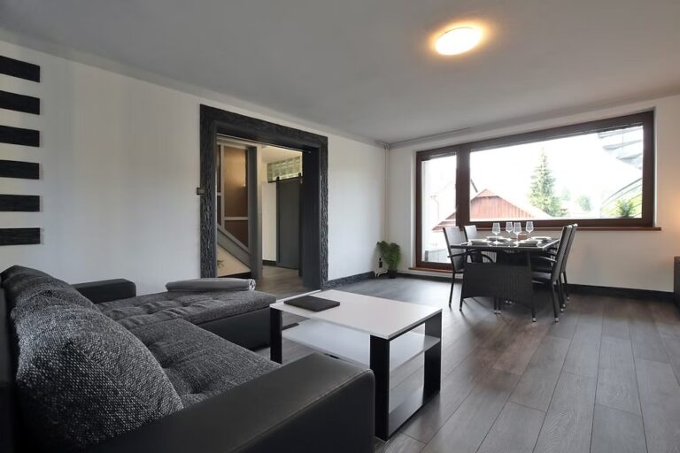 cc7c36_99a927fd11a34b7a9913873c7f583701~mv2