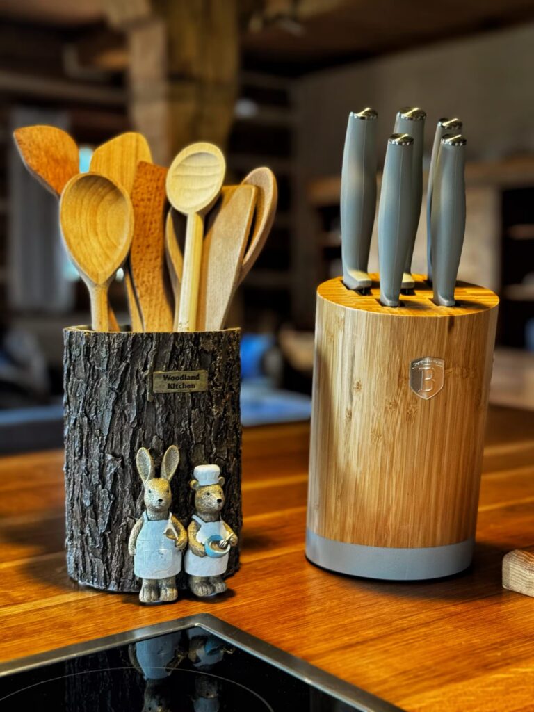 kuchyn-medvedi-scaled