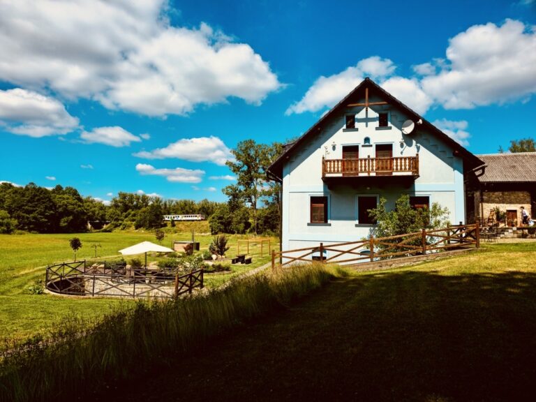 56D3DBB6-B413-48ED-9FB4-AF7D9B346CD0_1_105_c