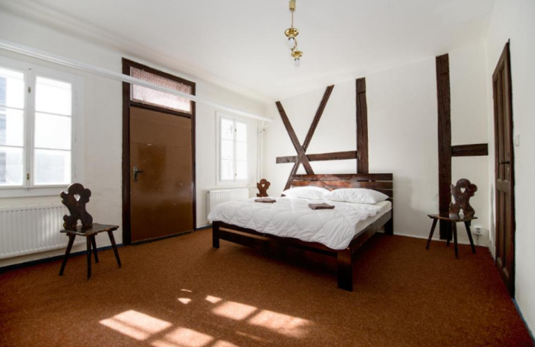 f7bdc680-d3e5-4ecc-bb23-be2d91fd493e